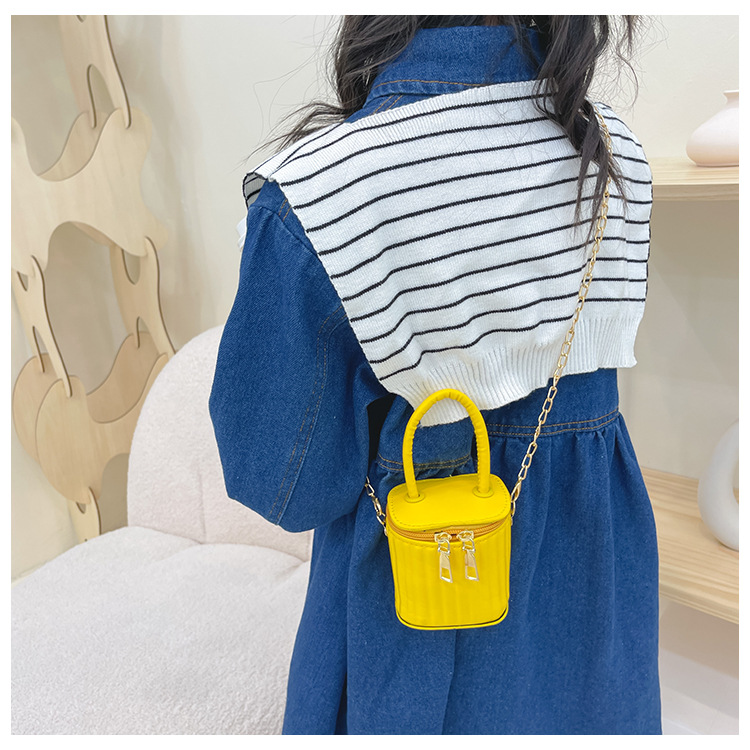 Summer New Candy Color Handbag Girls' Colorful Messenger Bag Korean Style Mini Bag display picture 2