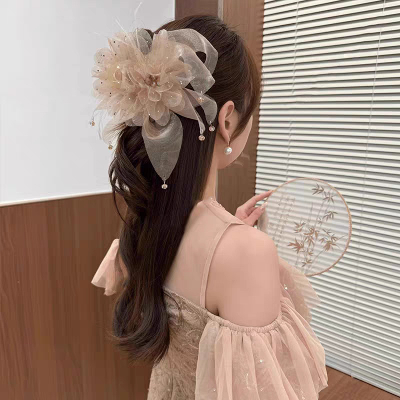 スタードリームガーゼスカートクリップ 2025 新しいヘアクリップ後頭部の髪のボリュームを示すフェザーペンダントファッショナブルで多用途なサメクリップ|undefined