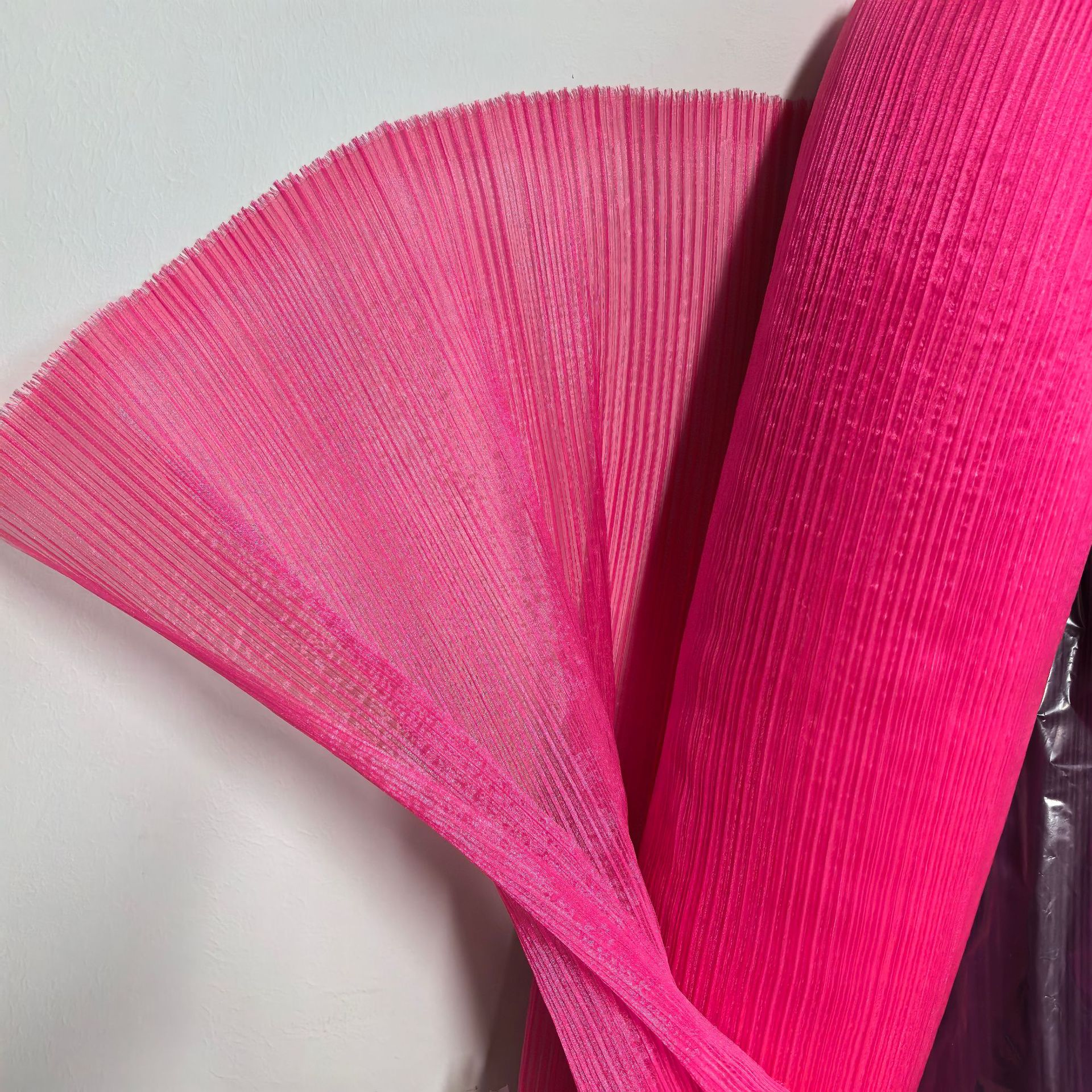 8 bright rose pink straightened 1m