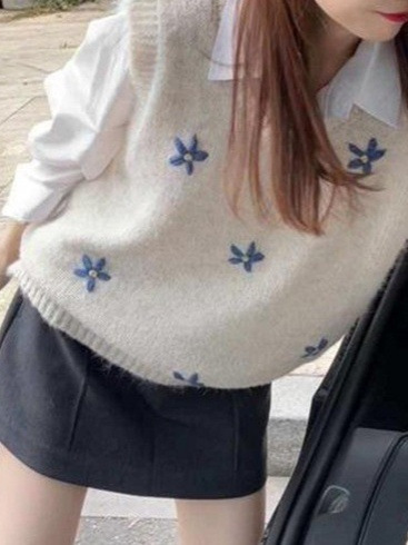 法式灰色提花针织无袖坎肩马甲女早秋季叠穿短款毛衣背心上衣外搭|undefined