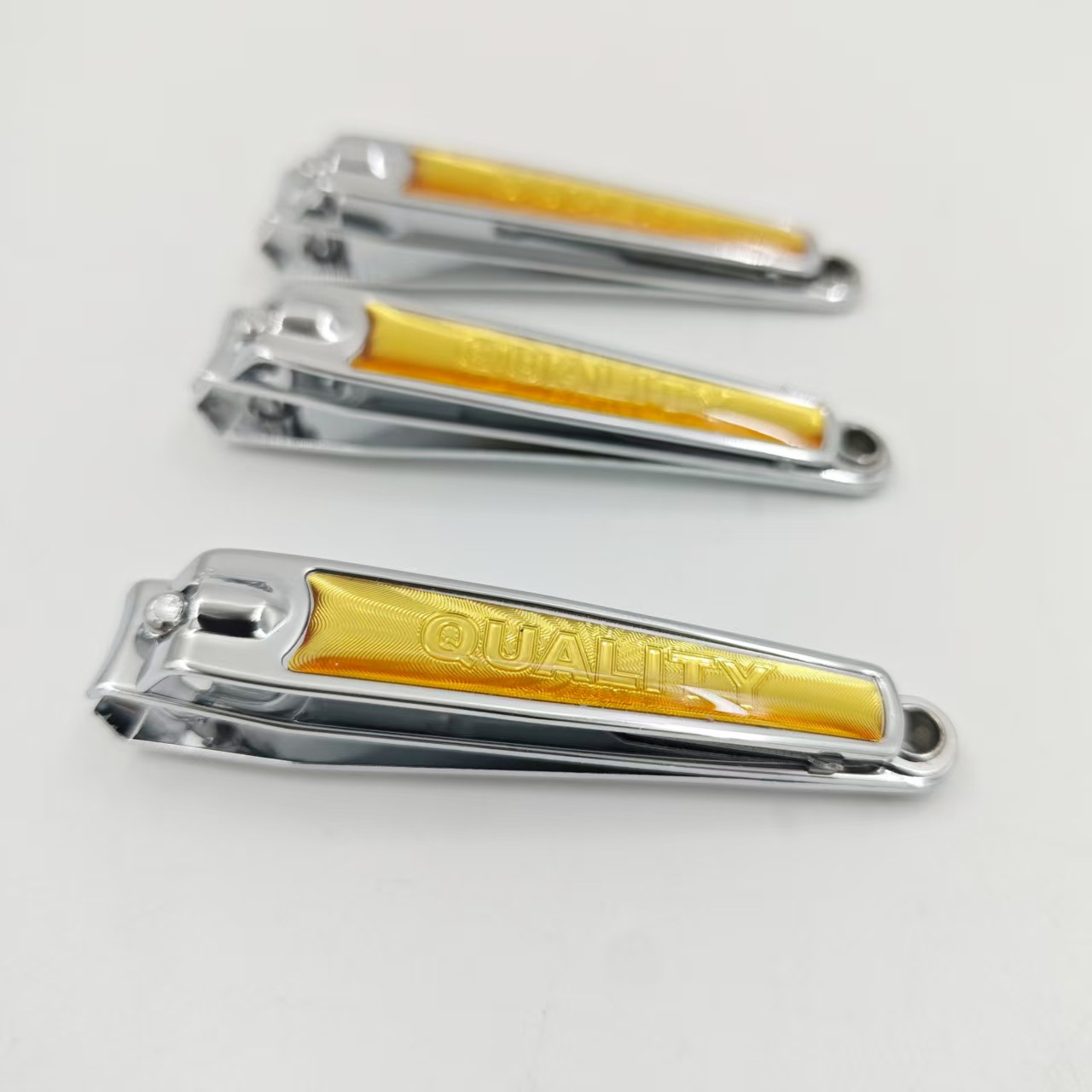 Bulk 7.5cm Rubber Nail Clippers with File Nail Clippers