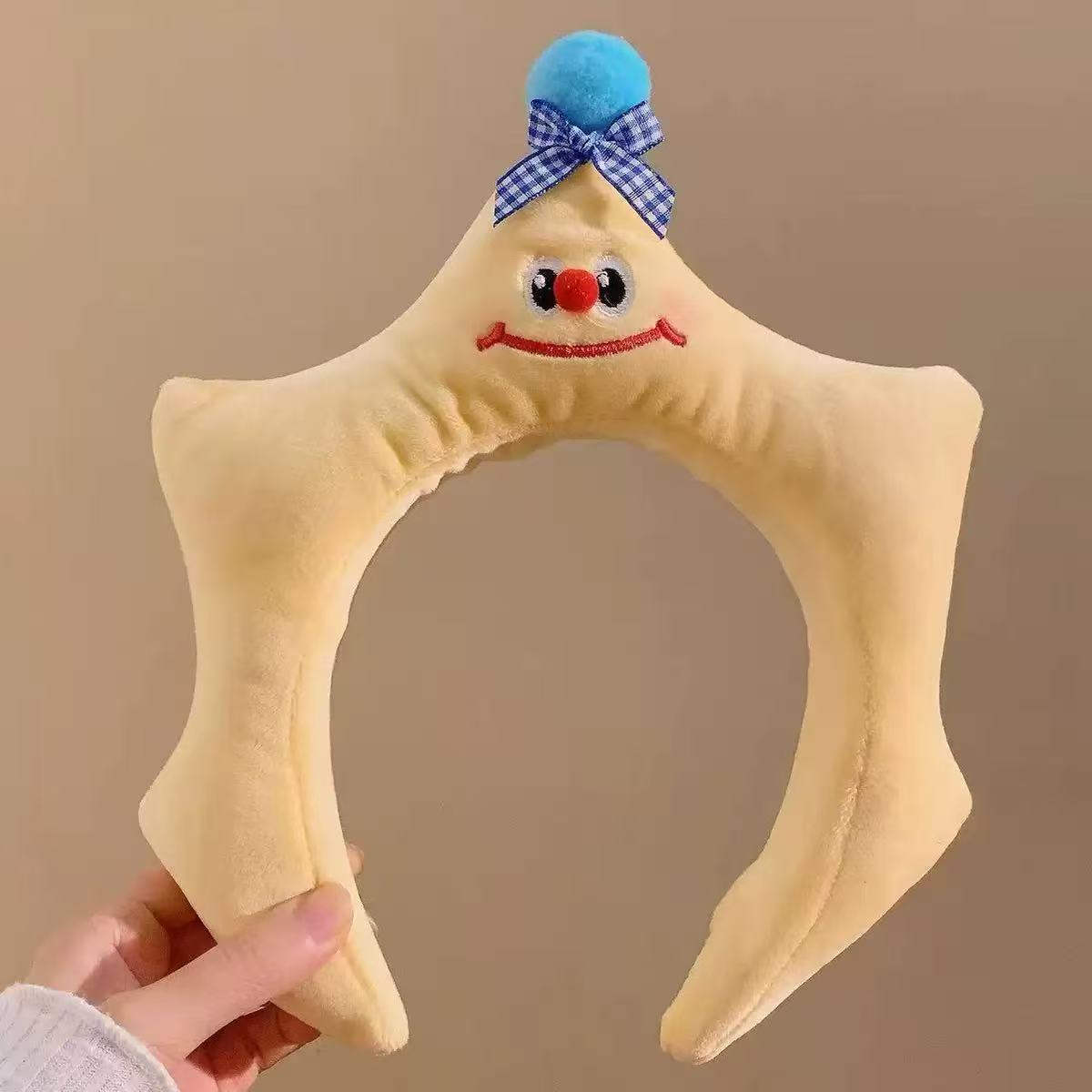 Otoño y invierno lindos estereoscópicos de peluche bandeja de cabello de dibujos animados orejas de gato orejas de conejo lavar la cara bandeja de cabello rojo al por mayor accesorios para el cabello