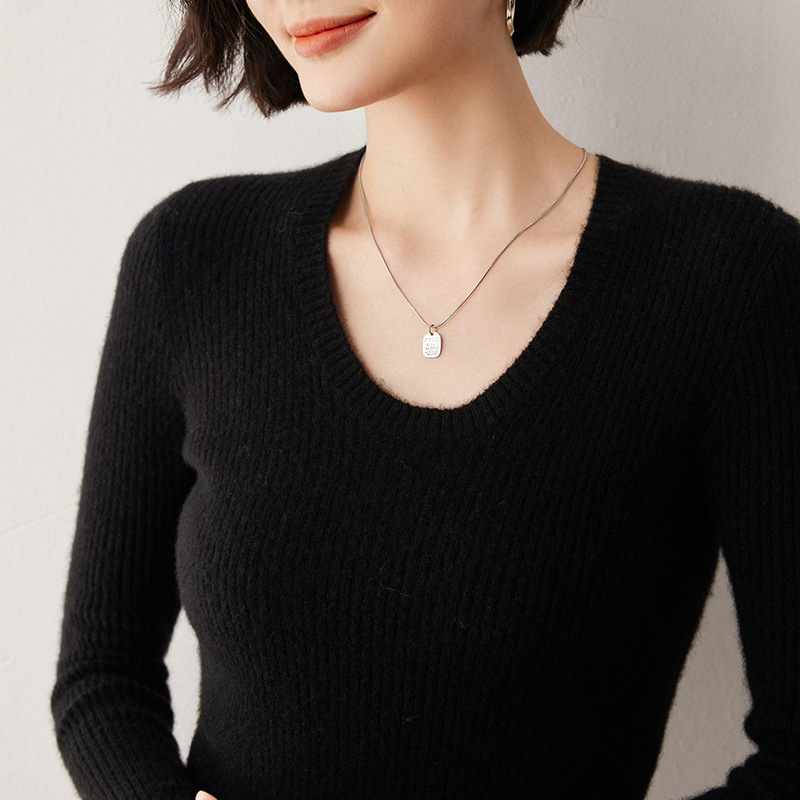 カシミヤのシャツの女性U襟の長袖はスリムで優しいです。