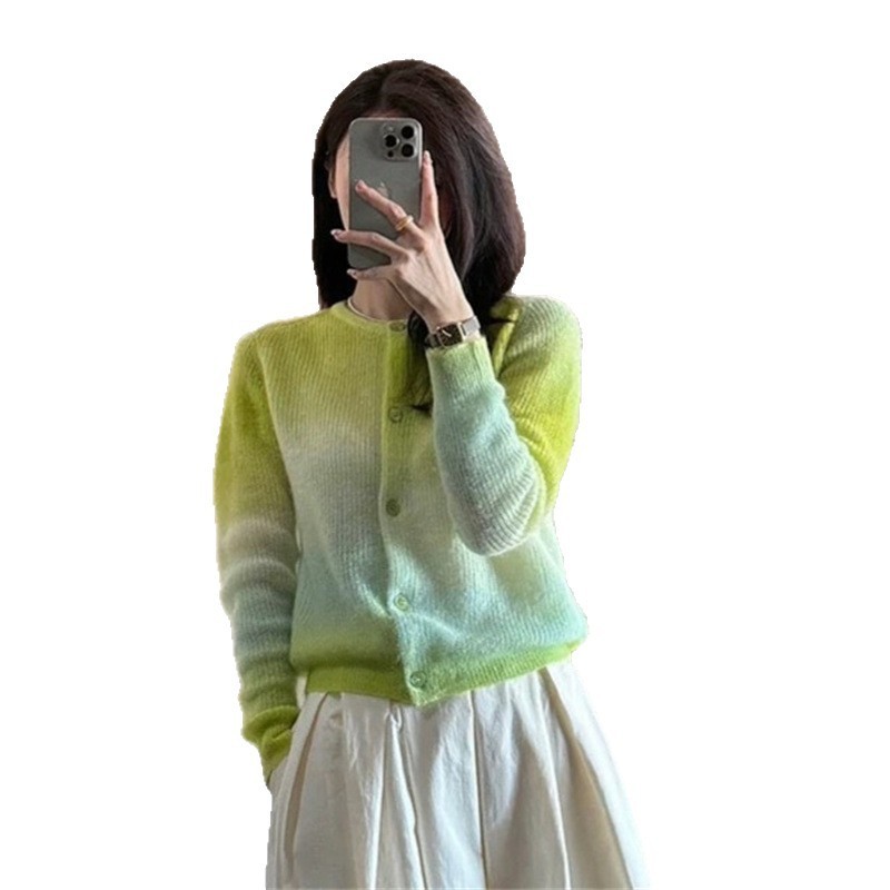 韩系chic穿搭渐变绿色针织开衫女春秋新款小众外搭设计感毛衣外套|undefined