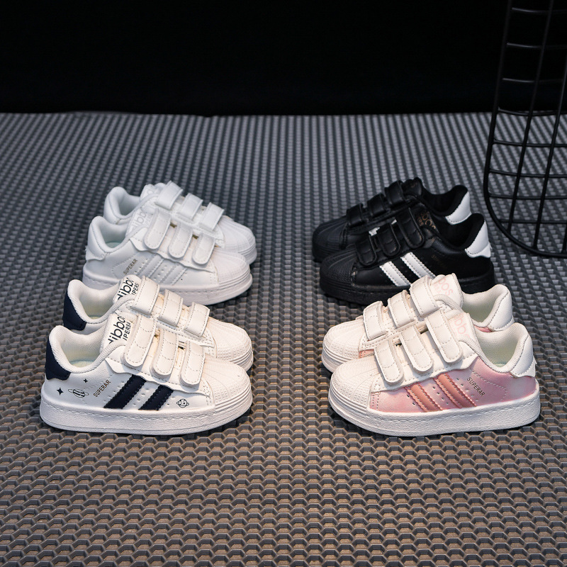 Zapatos de skate para niños tendencia de nuevos zapatos de skate de moda para niños y niñas, zapatos de skate casuales en stock para jardín de infantes pequeños zapatos blancos image 3