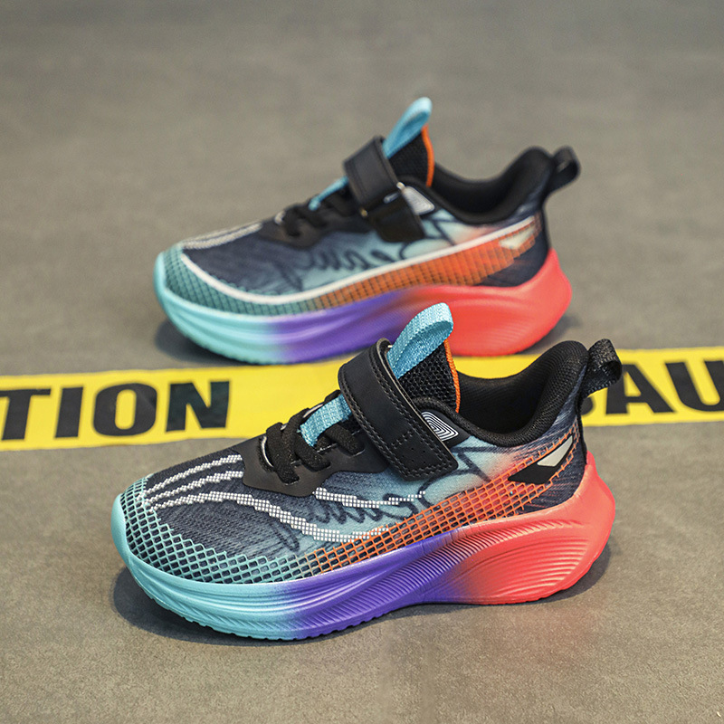 Zapatos infantiles para niños ventilados velcro zapatos deportivos de moda transfronteriza conejo rojo ocio nuevos zapatos para niños de mediano tamaño zapatos para correr