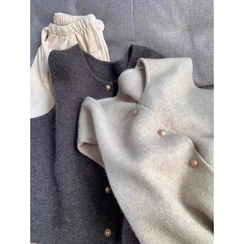 Layered Women's 2025 New Small Gold Button Knitted Vest Women's Spring & Fall Outer Wear Korean Loose Waistcoat Top