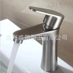 304洗面台の上で陶磁器のたらいの恒温の双用の冷熱の単冷の角の弁の水は単に蛇口の小さい腰を持ちます。