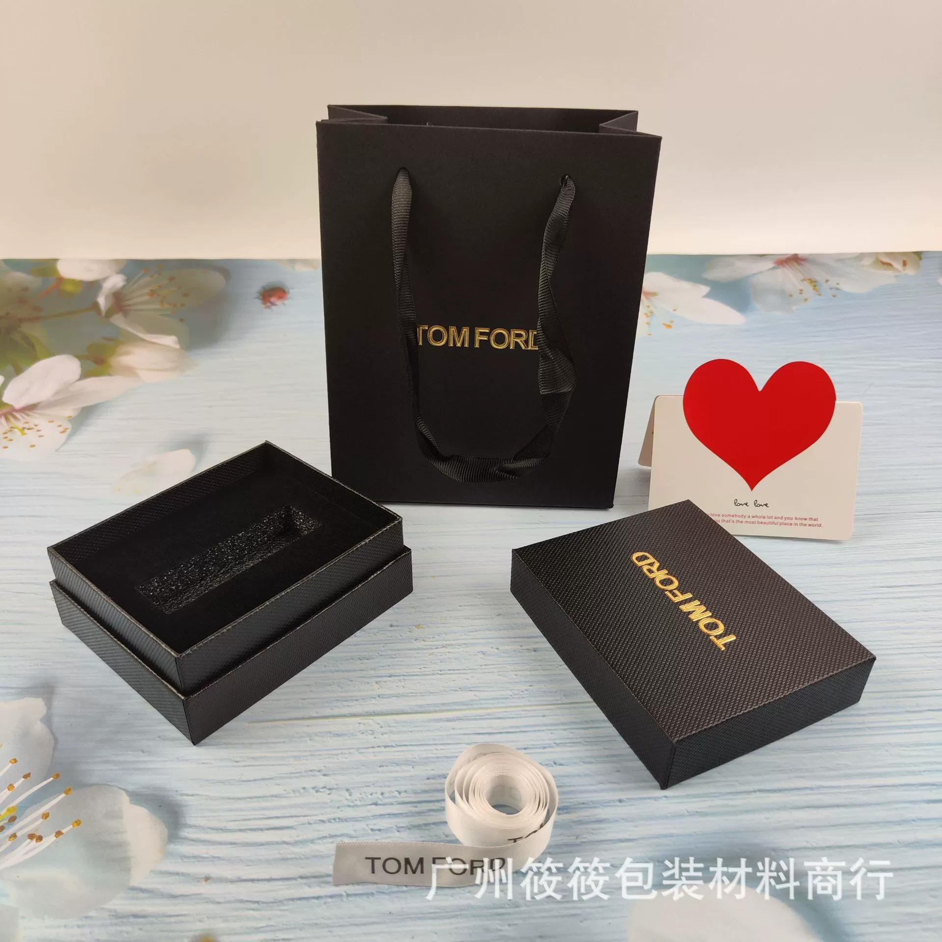 Помада Tom Ford, губка подарок коробка косметика духи
