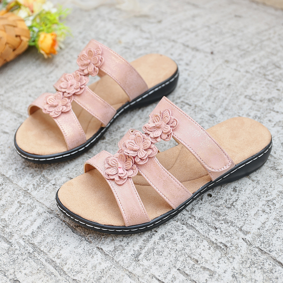 Women's Summer Floral Beach Sandals Style Cross One Strap Thick Sole Plus Size European American Design Size 43_voghion.com