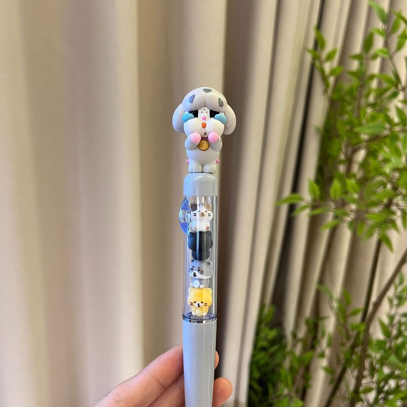 泣いている赤ちゃんを変える、かわいい赤ちゃんを変える、ニュートラルペン、クリエイティブなDIY楽しいペン、かわいい学生|undefined