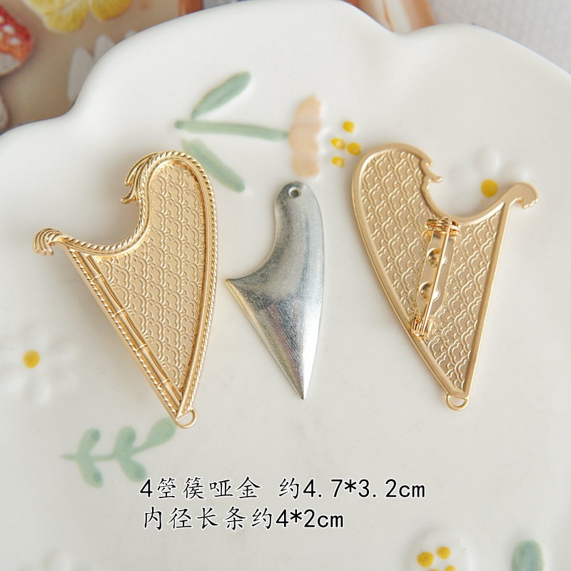 宋锦蓝染布手染布刺绣布底托合金饰品古乐器天鹅仙鹤蜻蜓胸针款|undefined