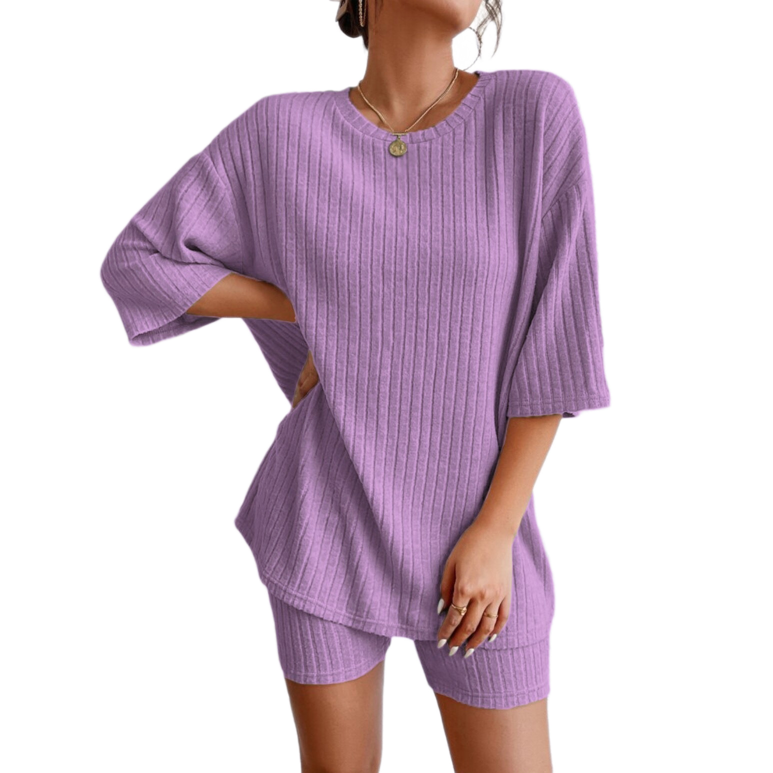 Nieuwe stijl gebreide ribstof tweedelige set voor dames: casual losvallende top met korte mouwen en bijpassende shorts. Modieuze en veelzijdige kleding._voghion.com