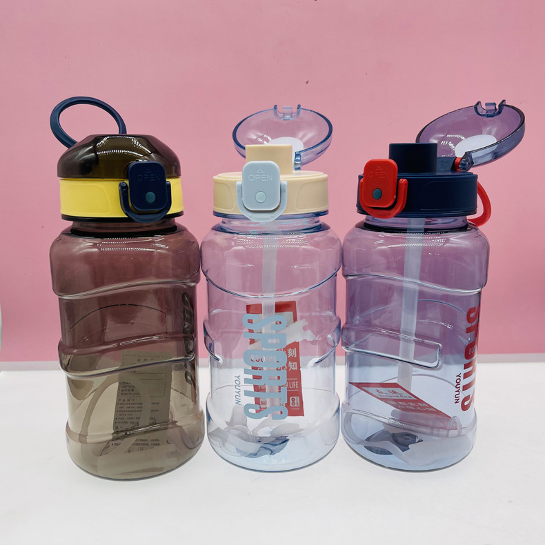 Youyun 0331 nueva red TAZA ROJA taza de plástico taza de bebida directa 800ml portátil Ton Cup portátil Estudiante Espacio Taza