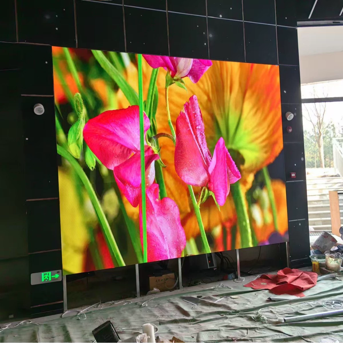 Внутренний и наружный полноцветной LED-экран P1.25, P1.53, P2, P2.5 конференц-зал сцена электронная рекламная экран