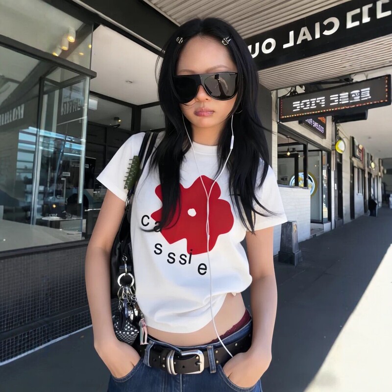 2026 Spring/Summer New Korean Style Fun Little Red Flower Short Sleeve T-Shirt for Women, Casual Versatile Slimming Regular Shoulder Top 2026 Spring/Summer New Korean Style Fun Little Red Flower Short Sleeve T-Shirt for Women, Casual Versatile Slimming Regular Shoulder Top