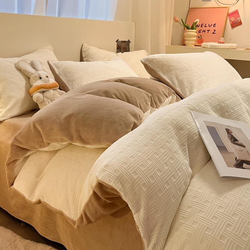 厚いワッフルミルクの毛の4つのセットの3dの立体の彫刻の冬の宝の宝の毛の3つのセットのシーツのベッドの笠の金