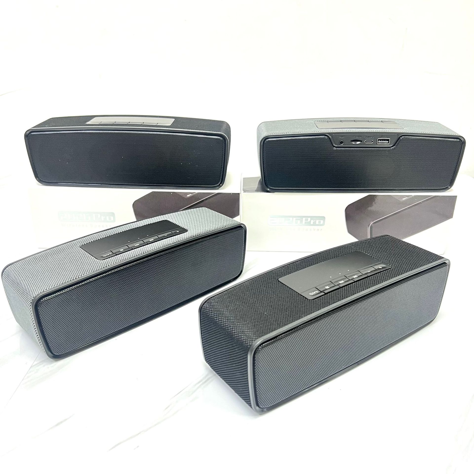 Transfronterizos al aire libre audio inalámbrico Bluetooth portátil subwoofer pesado de escritorio tarjeta pequeña caja de altavoces electrodomésticos radio