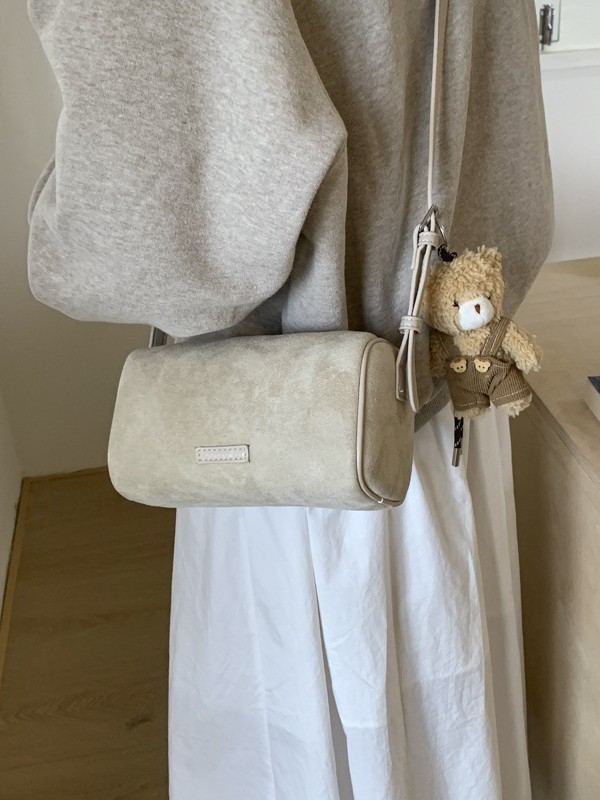 Bolso otoño-invierno de alto nivel nicho bolso de almohada mujer 2025 nueva moda de gran capacidad mochila de moda mate