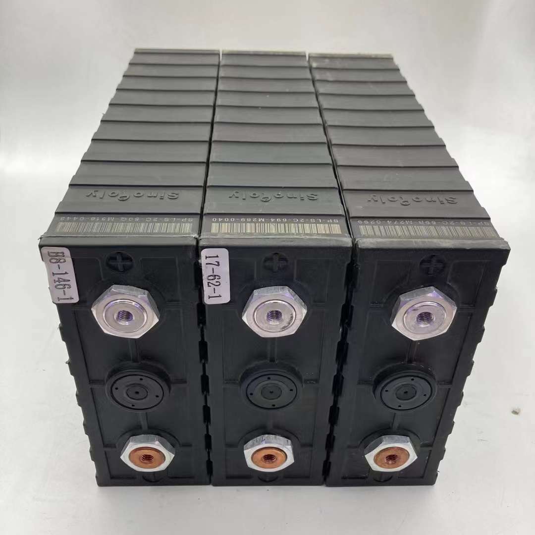 Zhongju 200Ah iron lithium battery electric vehicle, parking air