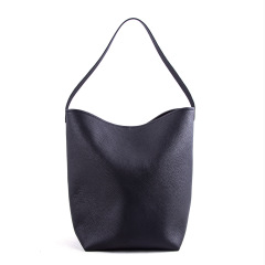 Spring and Summer New Exotic Water Bucket Bag with Ins Simple Large Capacity Single Shoulder Top Layer Soft Calfskin Overlarge Bag for Women