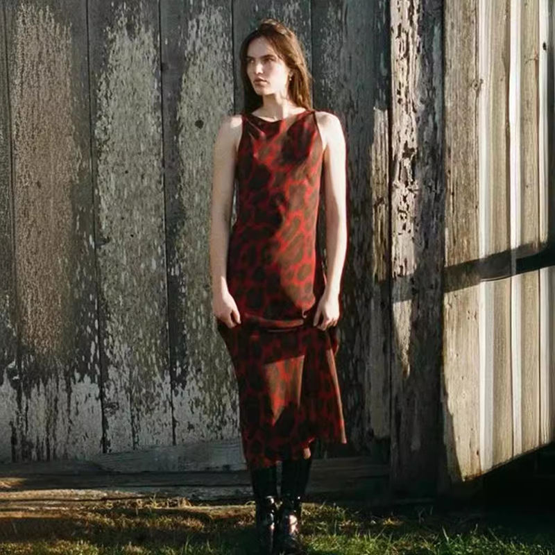 Reformatio* French-Style Dress in Rouge Leopard Print, Long Sleeveless Tank Dress for Women with a High-End Feel Reformatio* French-Style Dress in Rouge Leopard Print, Long Sleeveless Tank Dress for Women with a High-End Feel