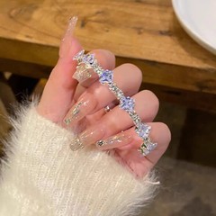 超フラッシュジルコンのブレスレットの女性は豪華で洗練されています。