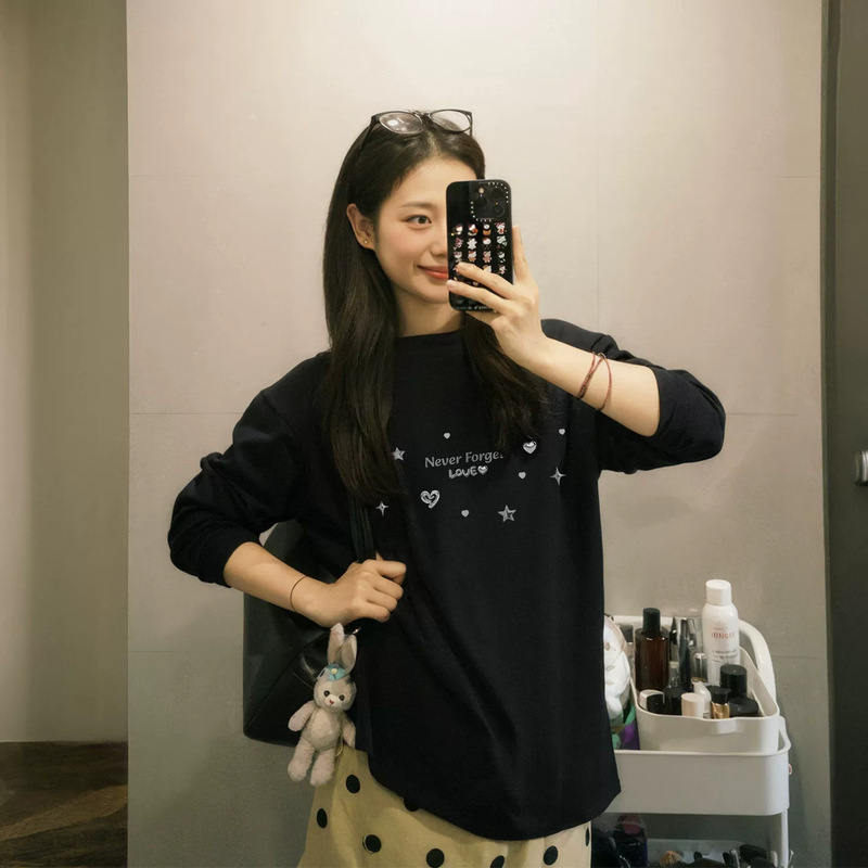 Korean-style, sophisticated, and chic long-sleeved autumn top for women, black, slimming, loose fit, 2026 new pure cotton t-shirt Korean-style, sophisticated, and chic long-sleeved autumn top for women, black, slimming, loose fit, 2026 new pure cotton t-shirt