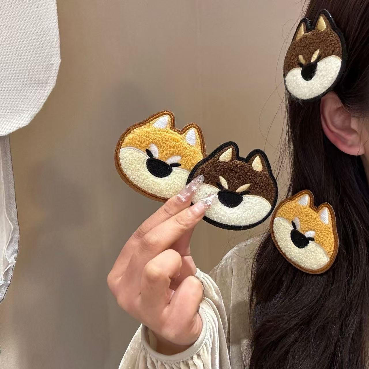 Cute and Adorable Shiba Inu Seamless Magic Tape for Girls, Versatile Side Hair Stickers, Cartoon Simple Bangs Stickers Hair Accessories