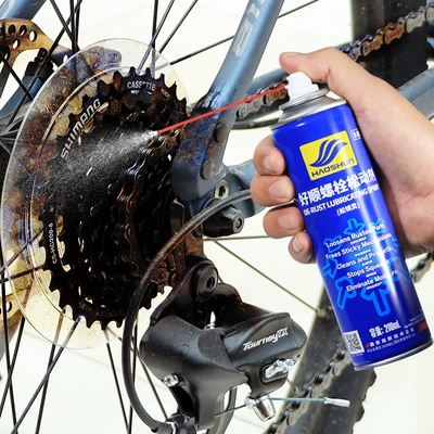 Cleaning/curing agent anti-rust lubricating oil spray