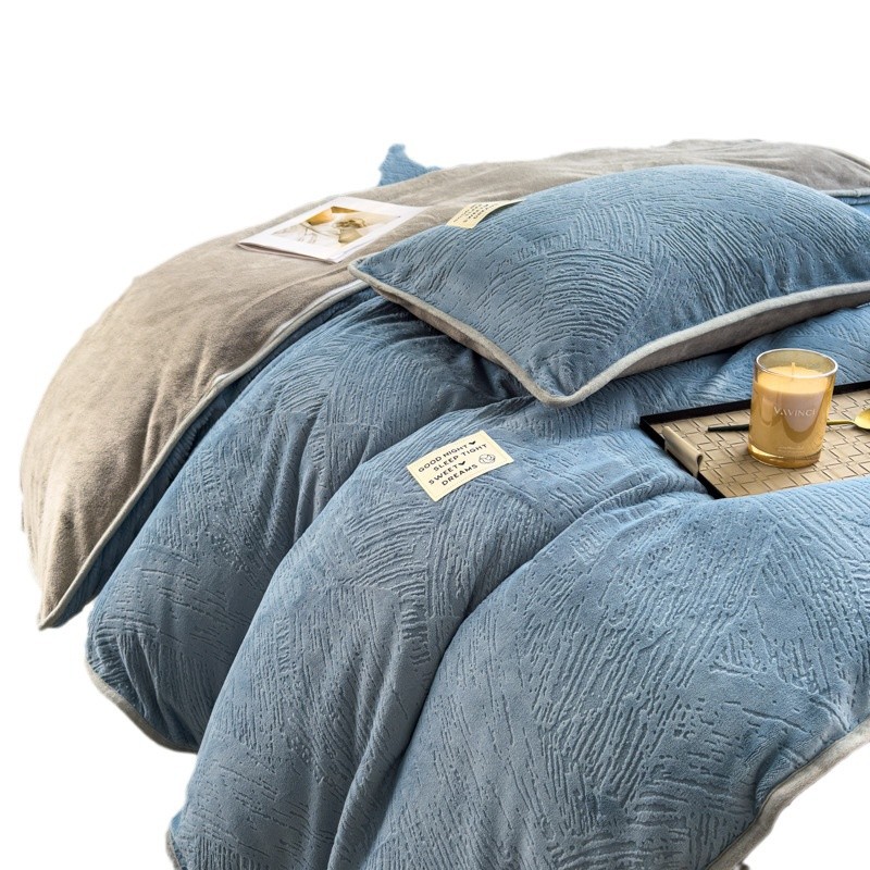 Juego de cama de terciopelo de leche de color sólido simple de cuatro piezas 2024 nuevo juego de sábanas de edredón de terciopelo de coral grueso de invierno de tres piezas