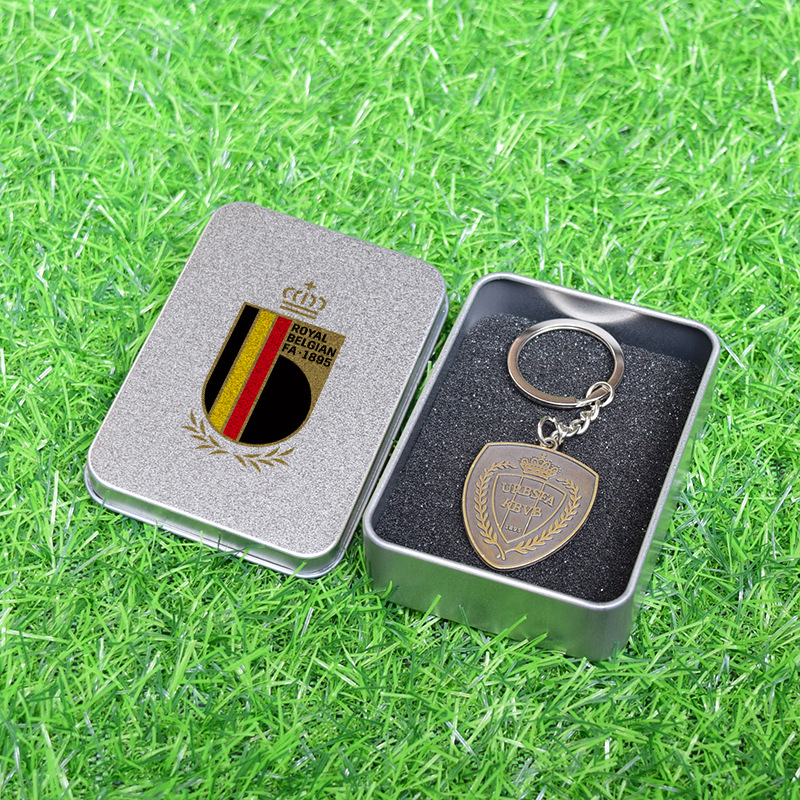 Club de fútbol insignia llavero Barcelona Real Madrid Manchester United AC Milan equipo militar tarjeta caja regalo