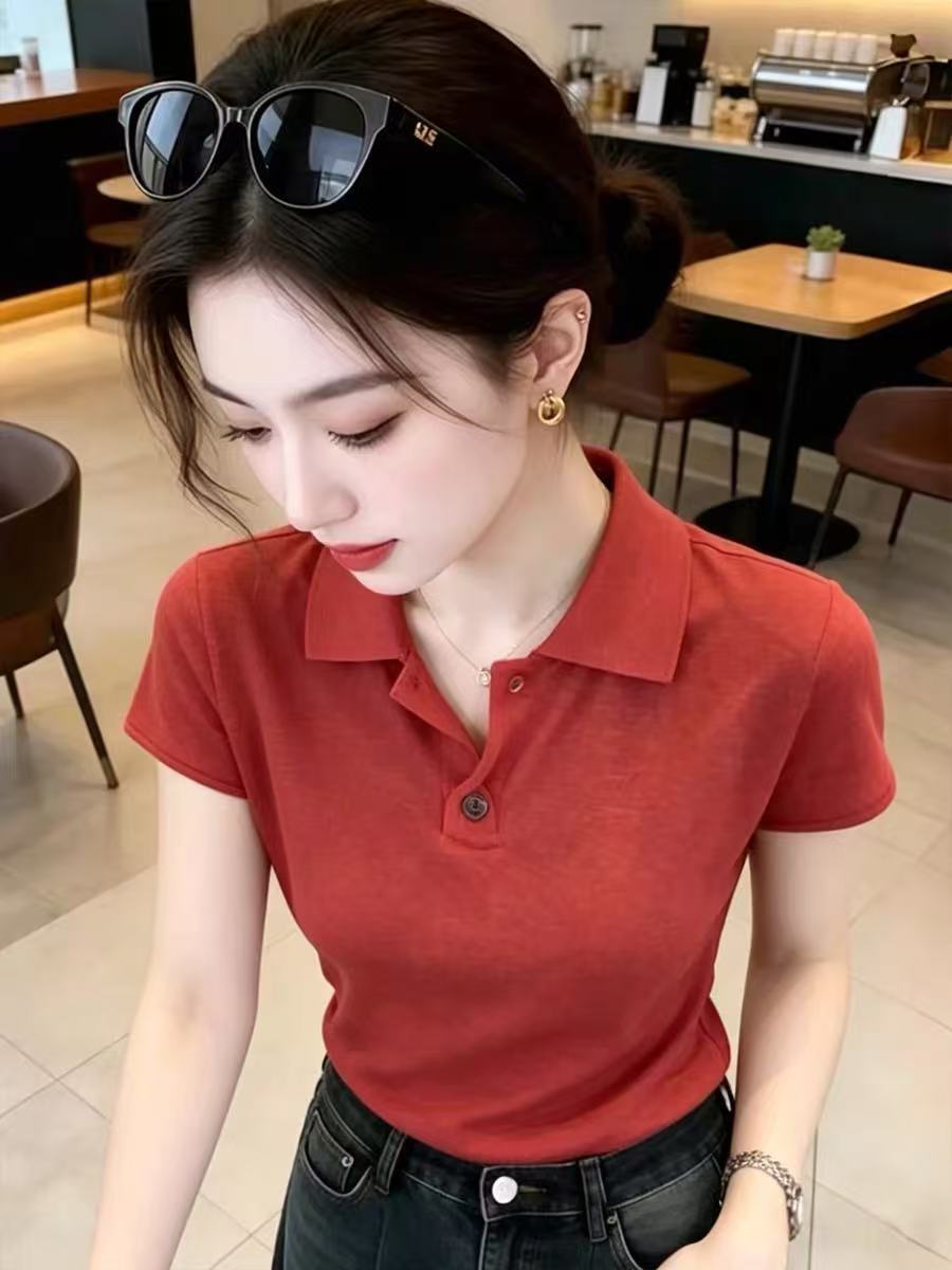 Áo thun ngắn tay nữ cổ polo dáng ôm, kiểu Hàn Quốc — màu đỏ
