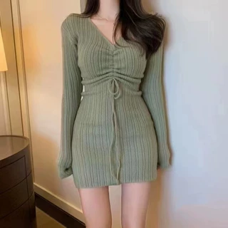 韩国ins春秋简约小众设计感抽绳V领小个子包臀修身长袖针织连衣裙