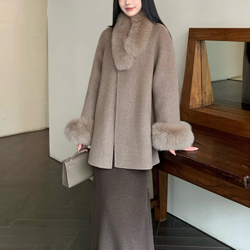 Vintage Style Sheep Wool Detachable Fox Fur Collar Short Double-Sided Wool Cape Coat High-End Winter Jacket