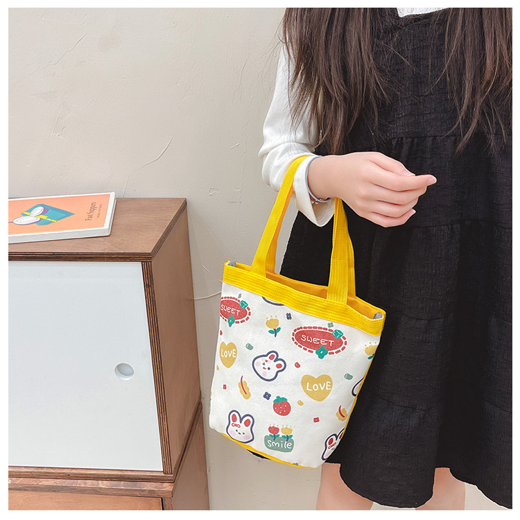 New gift packages: Instagram cute cartoon tiger, new bucket bag, hand-held canvas bag, and girlish round bucket bag undefined