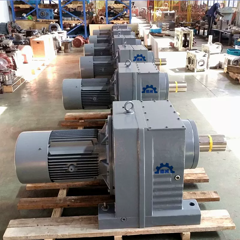 R167硬齿面齿轮减速机变速机广泛用于输送设备搅拌机械非标可定制