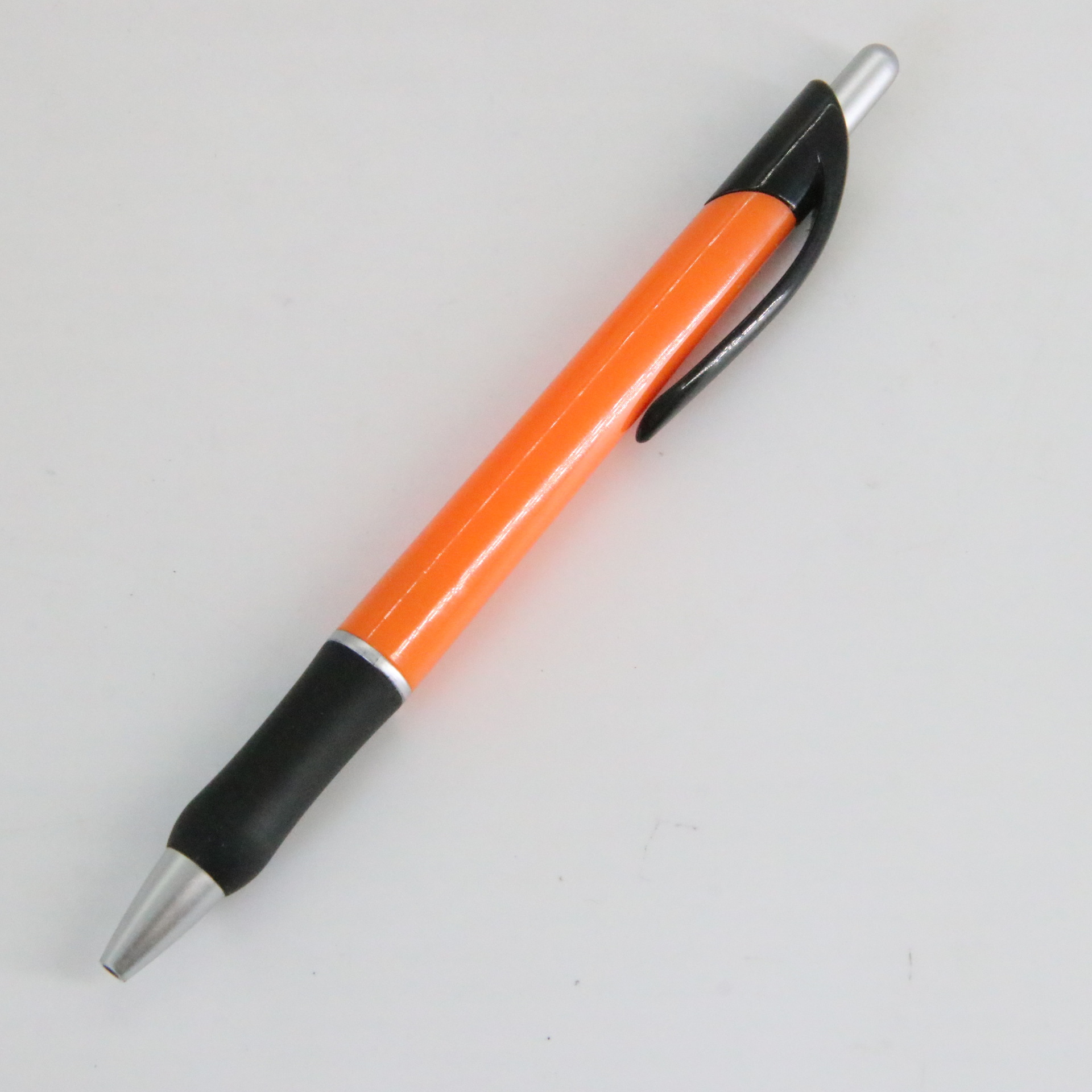 Prensa de plástico bolígrafo Bullet recarga láser logo Oficina suministros escolares fábrica al por mayor