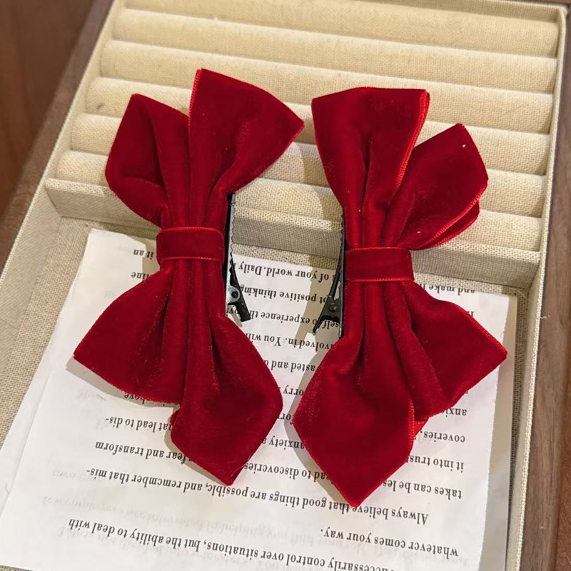 002 Пара бархатных бантов, красный