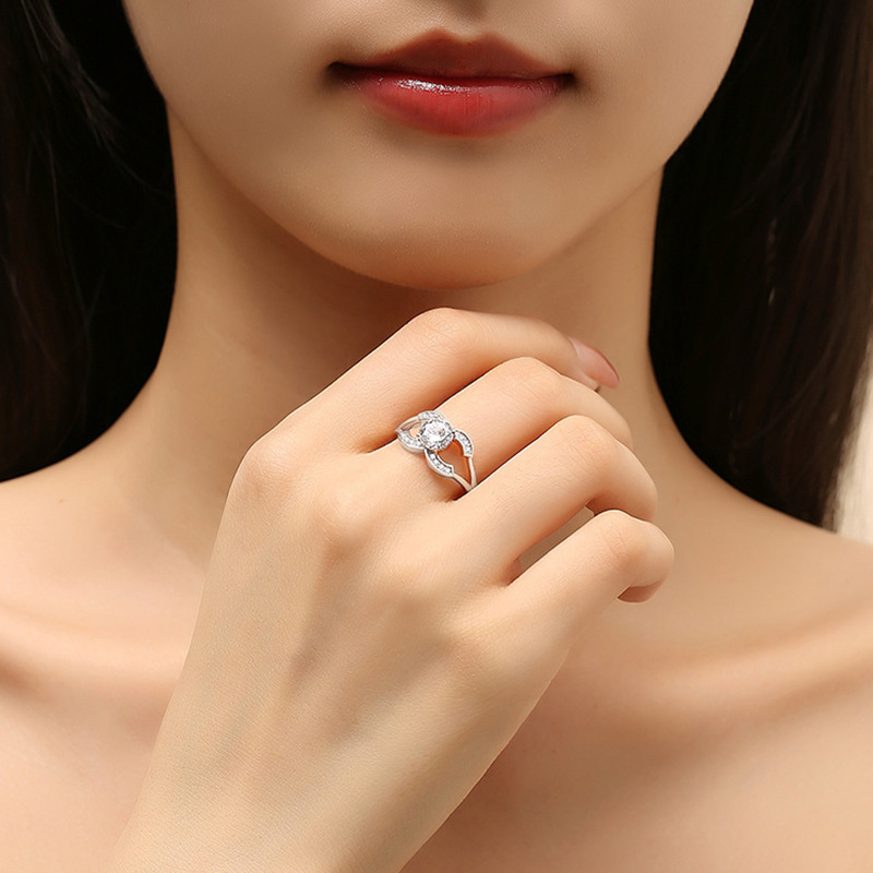 S MOISSANITE 더블 C 링 여성용 라이트 럭셔리 하이 엔드 다이아몬드 링 조절 링 제조 업체 직접 판매 쥬얼리