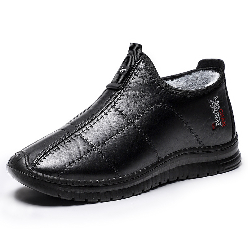 Zapatos de algodón para hombres procesados a medida nuevas botas de poliuretano para hombres botas de algodón calientes de tamaño grande botas de algodón gruesas botas cortas cómodas