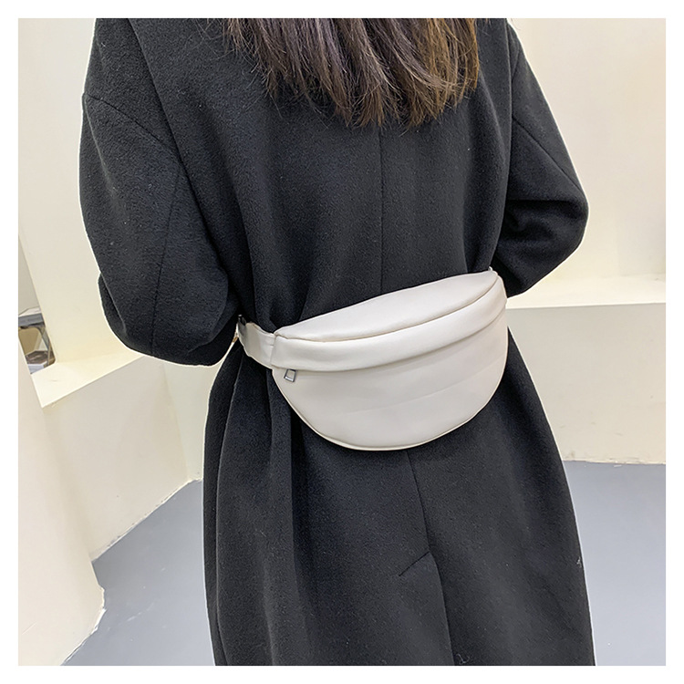 Fashion Chest Shoulder 2021 New Autumn Solid Color Waist Street Trend Small Shoulder Bag display picture 6