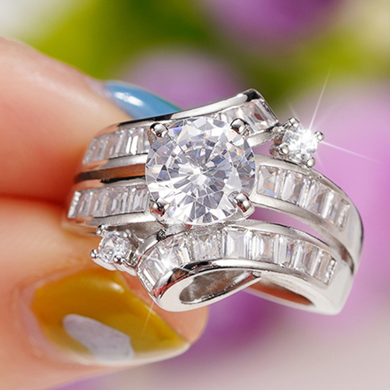 Anello squisito da donna design curvo personalizzato_voghion.com