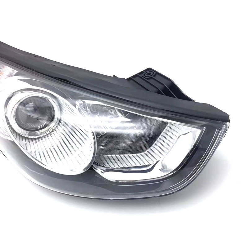 Applicable to 09-12 Beijing Hyundai iX35 headlight assembly old iX35 headlight head lighting original