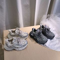 女童运动鞋2025秋季新款低帮花朵水晶休闲系女孩子时尚百搭老爹鞋