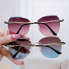 Capacious trend sunglasses, European style, gradient