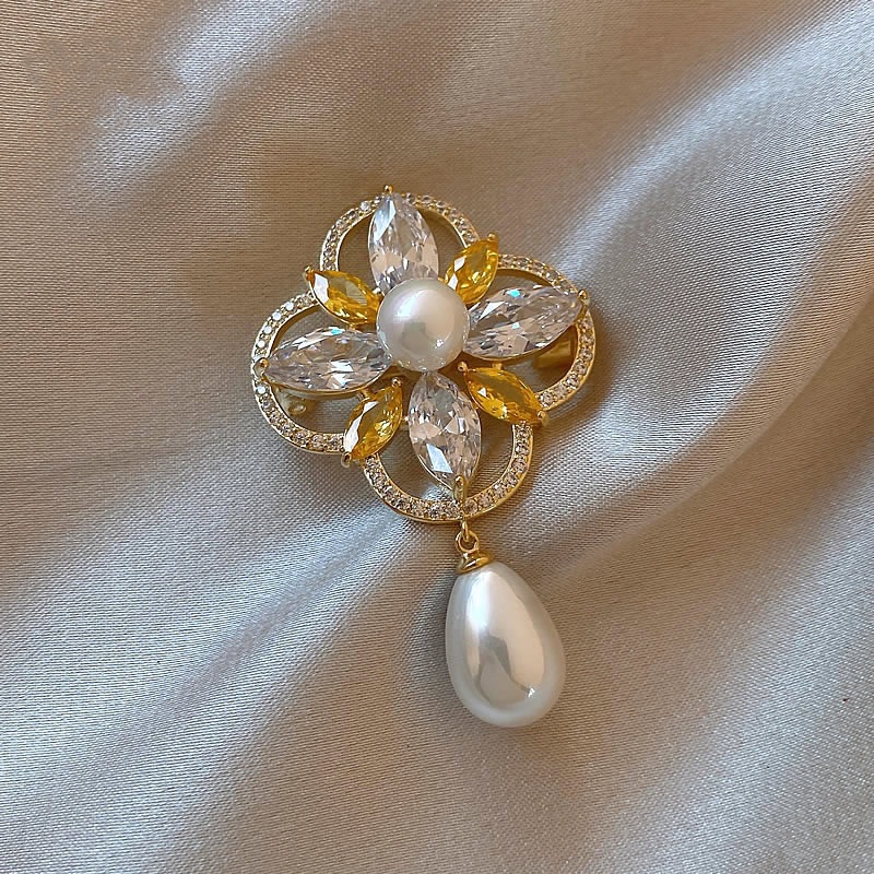 Flower Water Drop Pearl Brooch Women's High-end High-end Coat Accessories Anti-running Buckle Chest High-end Corsage Pin