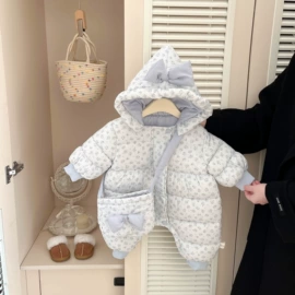 童套装;连身衣、爬服;童裤