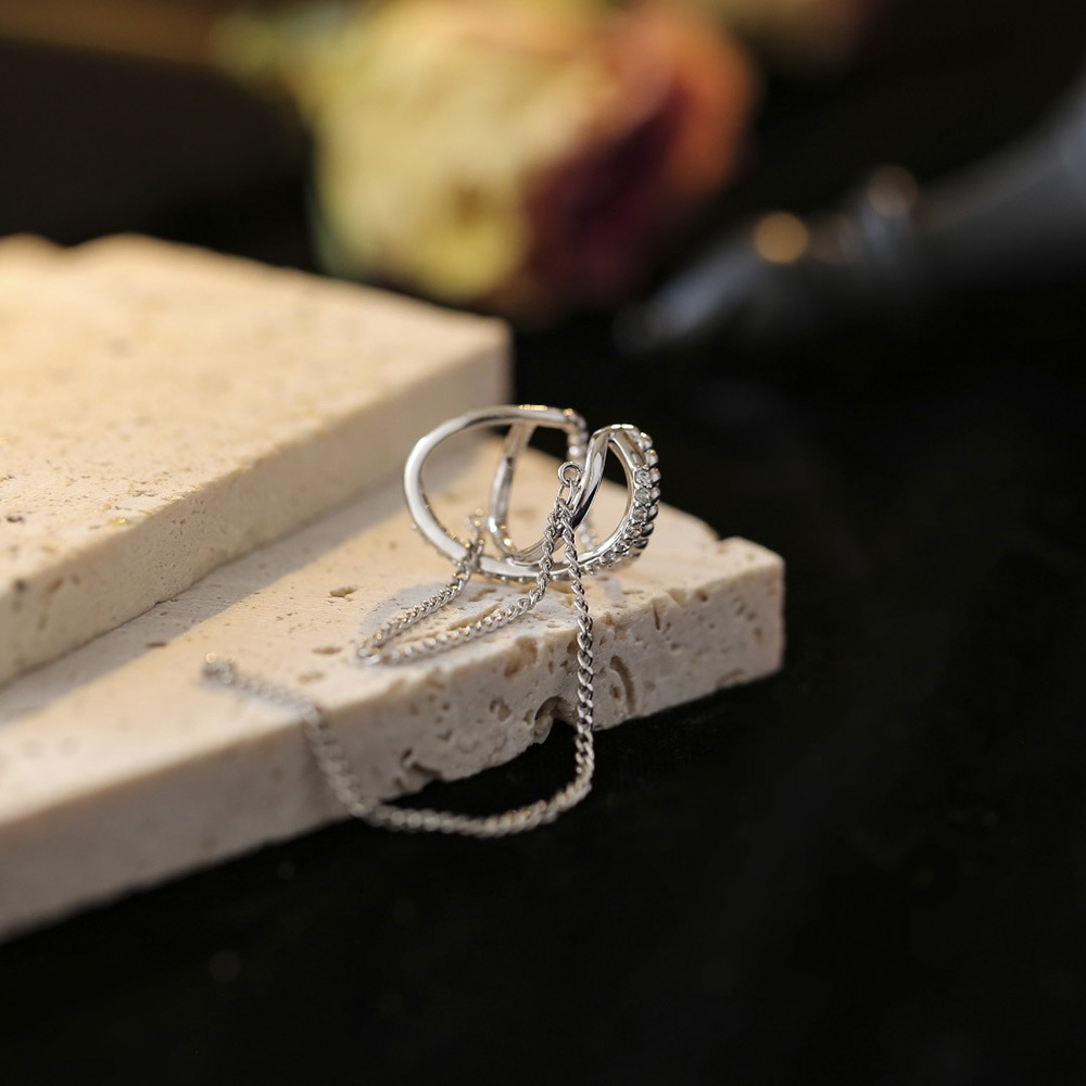 Version coréenne sans trous, clip en os de pompon, style de suspension d'oreille à chaîne double couche polyvalent, tempérament unique,_voghion.com