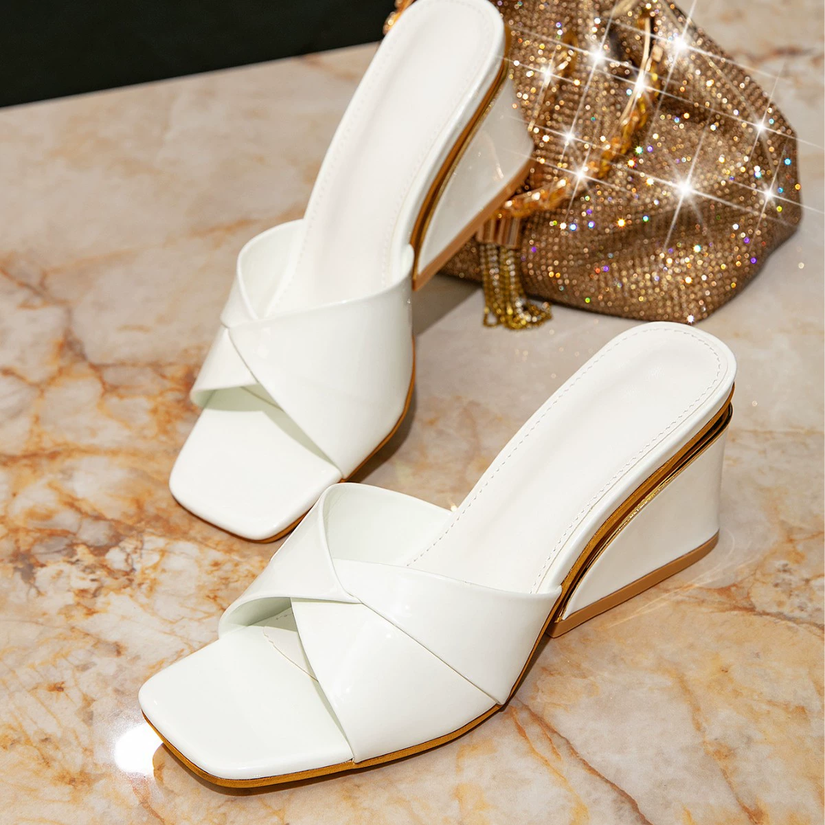 Женские босоножки на высоком каблуке Huidong, новинка лета 2025, на танкетке, популярные модные универсальные повседневные женские туфли с квадратным носком